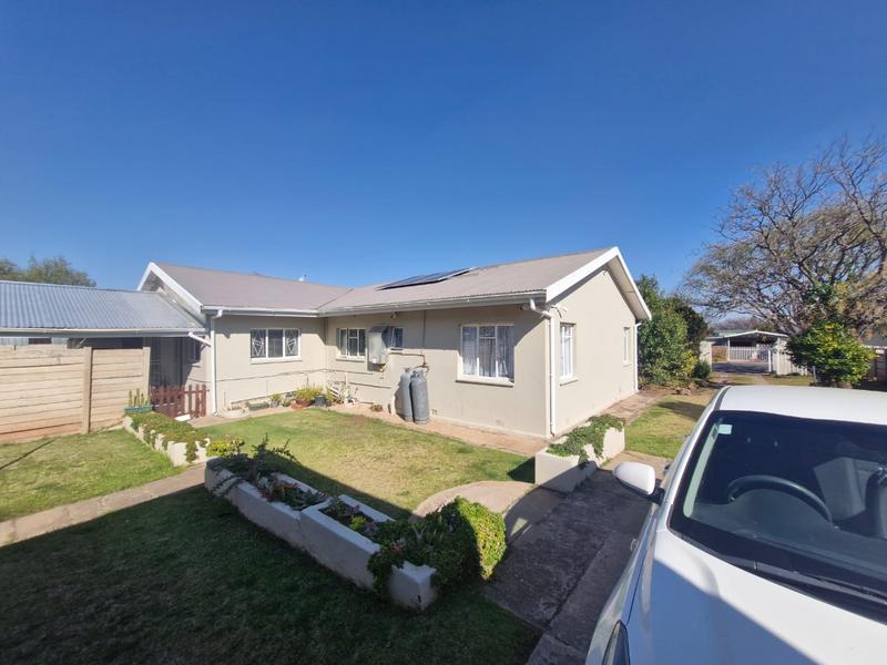 4 Bedroom Property for Sale in Bergsig Eastern Cape